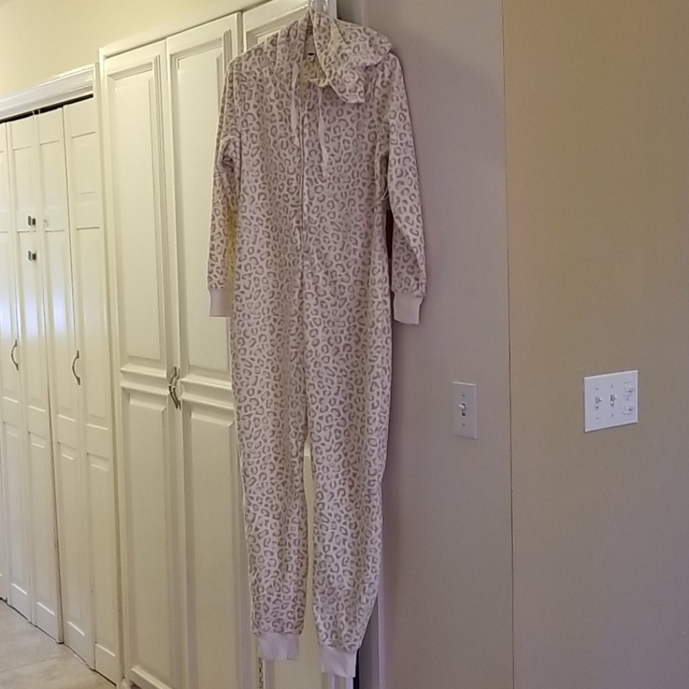 Old Navy Adult one piece pajama w/ hood
